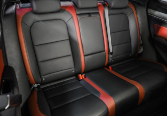 Подержанный автомобиль Geely Coolray 2023 года (29 фото)