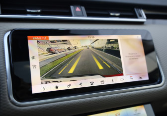 Подержанный автомобиль Land Rover Range Rover Velar 2020 года (18 фото)