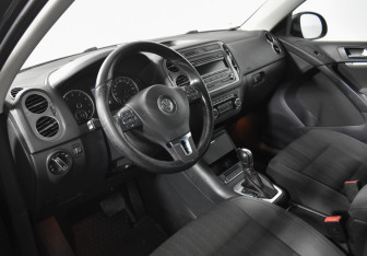 Подержанный автомобиль Volkswagen Tiguan 2012 года (9 фото)