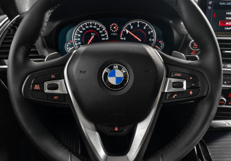 Подержанный автомобиль BMW X3 2018 года (22 фото)