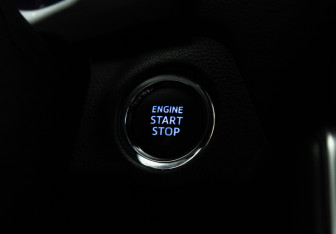 Подержанный автомобиль Toyota RAV4 2020 года (21 фото)