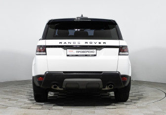 Подержанный автомобиль Land Rover Range Rover Sport 2017 года (6 фото)
