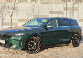 Подержанный автомобиль Voyah Free 2023 года (20 фото)