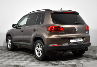 Подержанный автомобиль Volkswagen Tiguan 2015 года (7 фото)