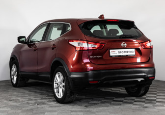 Подержанный автомобиль Nissan Qashqai 2017 года (7 фото)