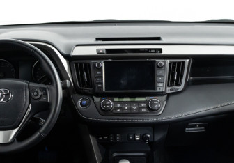 Подержанный автомобиль Toyota RAV4 2019 года (28 фото)