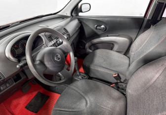 Подержанный автомобиль Nissan Micra Hatchback 2006 года (9 фото)