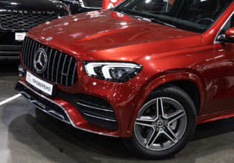 Подержанный автомобиль Mercedes-Benz GLE 2021 года (2 фото)