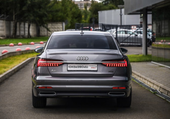 Подержанный автомобиль Audi A6 Sedan 2019 года (7 фото)
