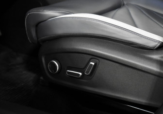 Подержанный автомобиль Geely Atlas 2024 года (9 фото)