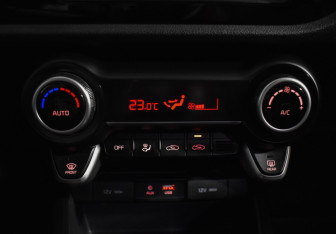 Подержанный автомобиль Kia Rio Hatchback 2019 года (18 фото)