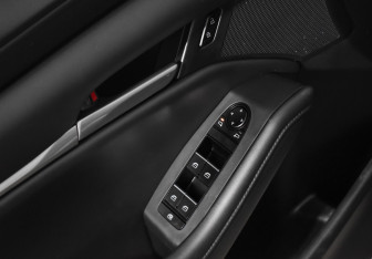 Подержанный автомобиль Mazda 3 Sedan 2020 года (10 фото)