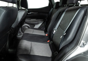 Подержанный автомобиль Nissan Qashqai 2014 года (10 фото)