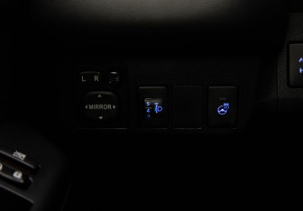 Подержанный автомобиль Toyota RAV4 2016 года (22 фото)