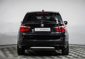 Подержанный автомобиль BMW X3 2012 года (6 фото)