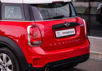 Подержанный автомобиль MINI Countryman 2017 года (12 фото)