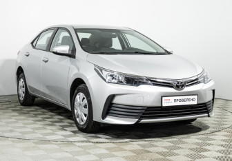 Подержанный автомобиль Toyota Corolla Sedan 2018 года (3 фото)