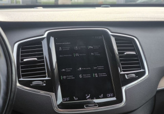 Подержанный автомобиль Volvo XC90 2018 года (19 фото)