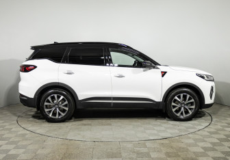 Подержанный автомобиль Chery Tiggo 7 Pro Max 2023 года (4 фото)