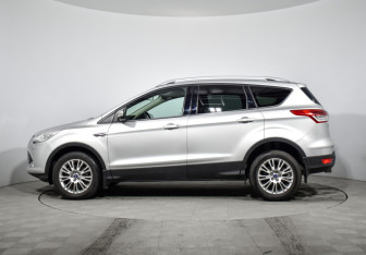 Подержанный автомобиль Ford Kuga 2015 года (8 фото)