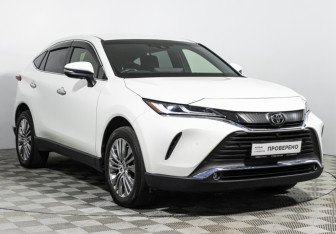 Подержанный автомобиль Toyota Harrier 2021 года (3 фото)