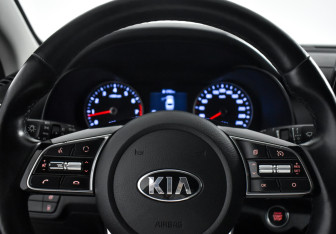Подержанный автомобиль Kia Cerato Sedan 2021 года (17 фото)