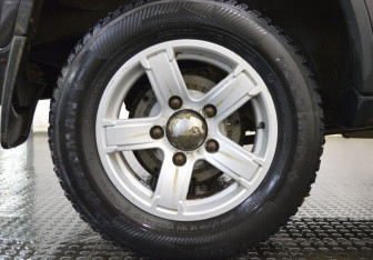 Подержанный автомобиль Chevrolet Niva 2013 года (9 фото)