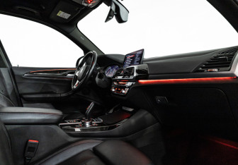 Подержанный автомобиль BMW X3 2018 года (32 фото)