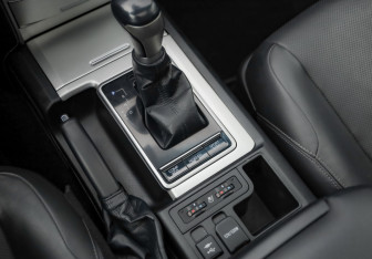 Подержанный автомобиль Toyota Land Cruiser Prado 2018 года (22 фото)