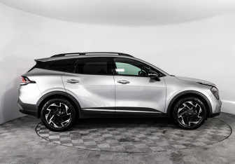 Подержанный автомобиль Kia Sportage 2023 года (4 фото)