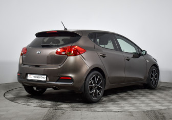 Подержанный автомобиль Kia Ceed Hatchback 2012 года (5 фото)