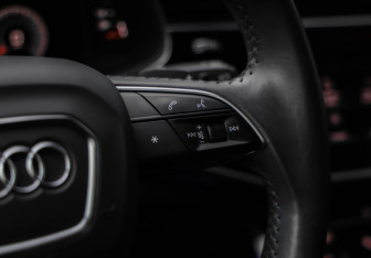 Подержанный автомобиль Audi Q8 2019 года (14 фото)