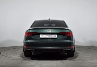Подержанный автомобиль Audi A4 Sedan 2018 года (6 фото)