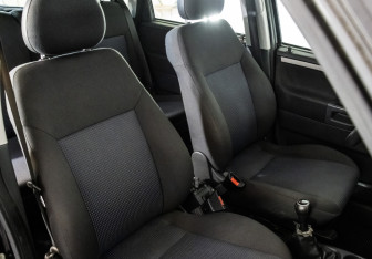 Подержанный автомобиль Opel Meriva 2007 года (18 фото)