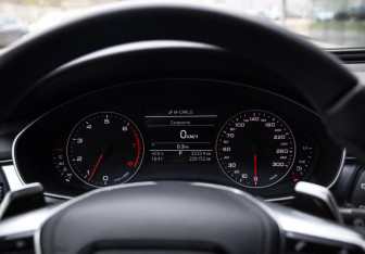 Подержанный автомобиль Audi A6 Sedan 2013 года (16 фото)