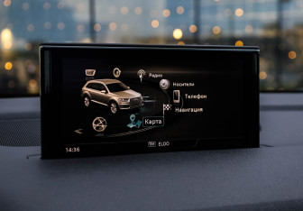 Подержанный автомобиль Audi Q7 2016 года (18 фото)