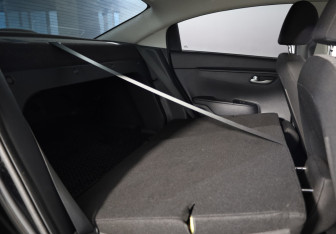 Подержанный автомобиль Kia Rio Sedan 2017 года (15 фото)