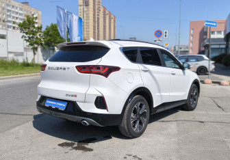 Подержанный автомобиль Soueast DX8S 2022 года (4 фото)