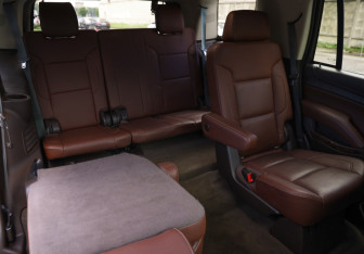 Подержанный автомобиль Chevrolet Tahoe 2016 года (33 фото)