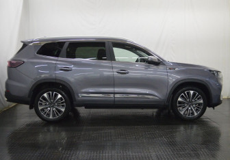 Подержанный автомобиль Chery Tiggo 8 Pro Max 2024 года (4 фото)