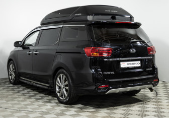 Подержанный автомобиль Kia Carnival 2020 года (7 фото)