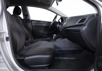 Подержанный автомобиль Hyundai Solaris Sedan 2019 года (22 фото)