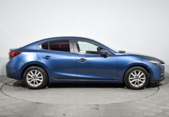 Подержанный автомобиль Mazda 3 Sedan 2017 года (4 фото)