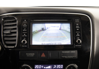 Подержанный автомобиль Mitsubishi Outlander 2017 года (22 фото)