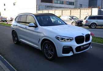 Подержанный автомобиль BMW X3 2019 года (3 фото)