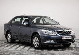 Подержанный автомобиль Skoda Octavia Liftback 2011 года (3 фото)
