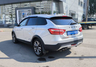 Подержанный автомобиль LADA (ВАЗ) Vesta Wagon 2021 года (6 фото)