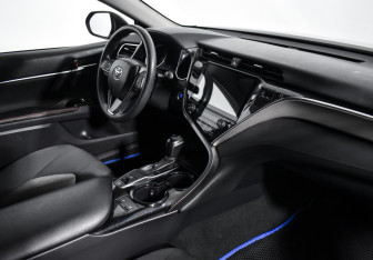 Подержанный автомобиль Toyota Camry Sedan 2020 года (13 фото)