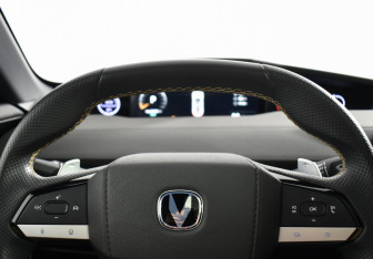 Подержанный автомобиль Changan UNI-V 2022 года (21 фото)