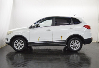 Подержанный автомобиль Chery Tiggo 5 2015 года (8 фото)